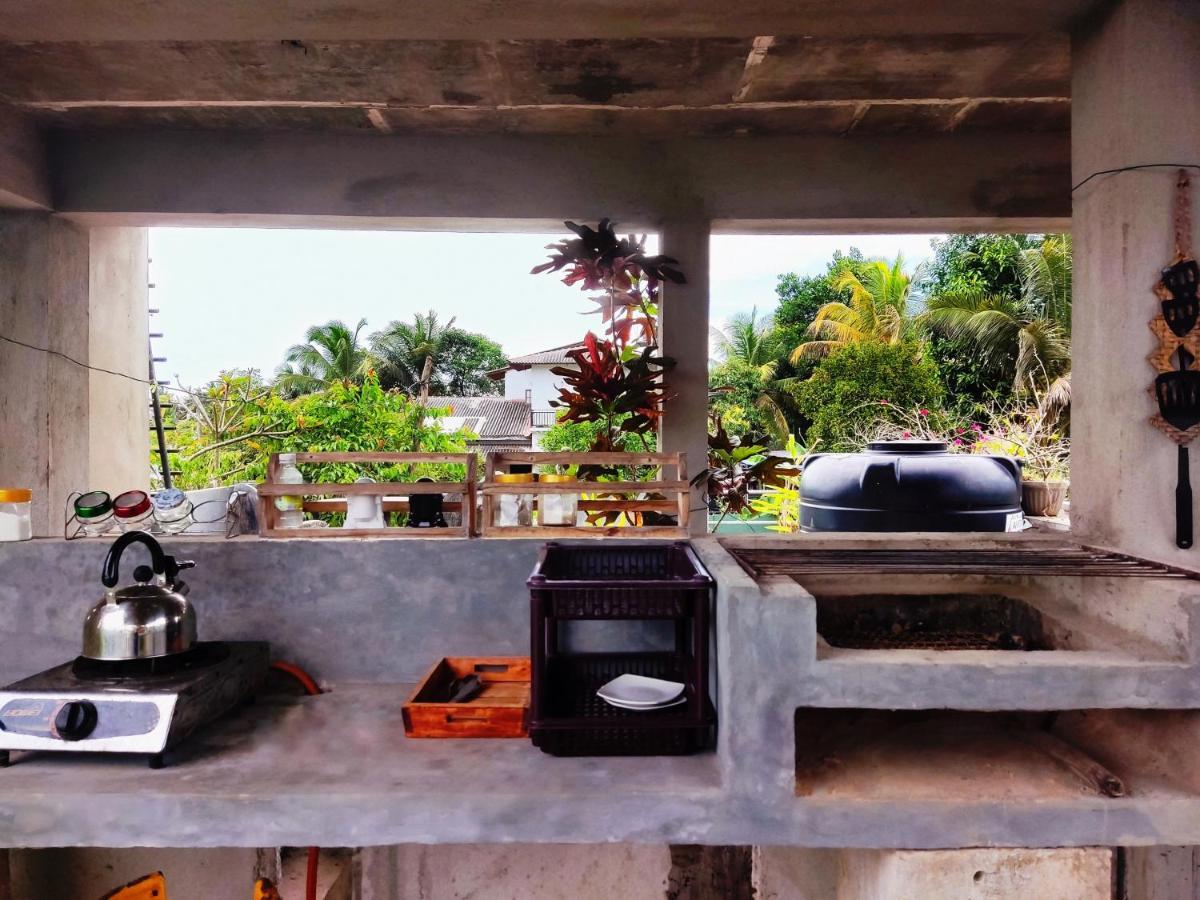 Mandara Rest Bed & Breakfast Hikkaduwa Exterior photo
